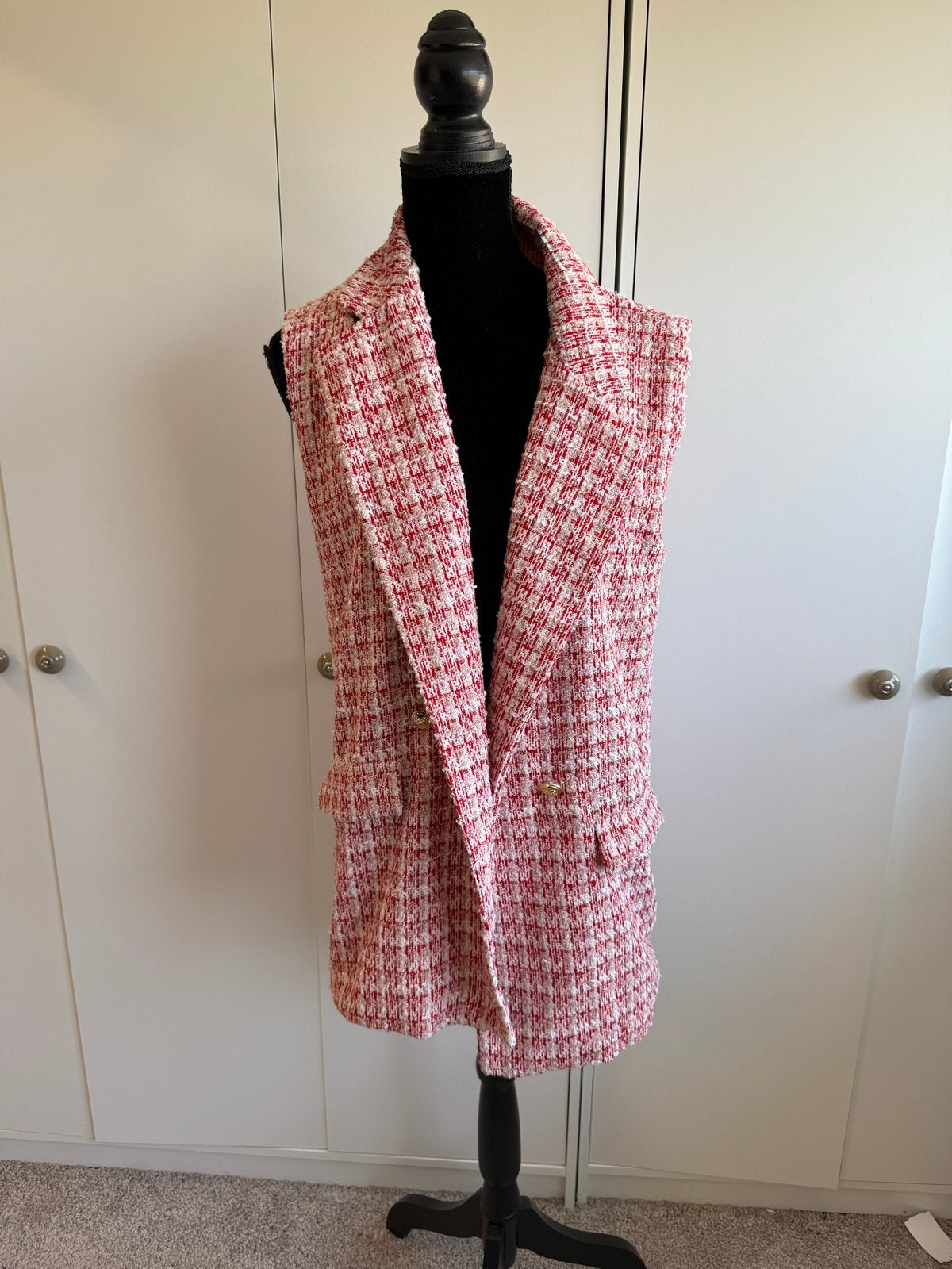Stijlvol rood-wit tweed gilet - Maat M most wanted, Ophalen of Verzenden, Zo goed als nieuw, Maat 38/40 (M), Rood