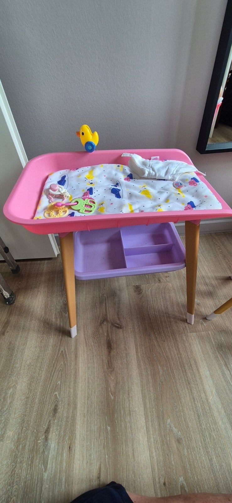 Baby Born luiertafel met opbergvakken, Aankleedkussen, Zo goed als nieuw, Standaard, Ophalen