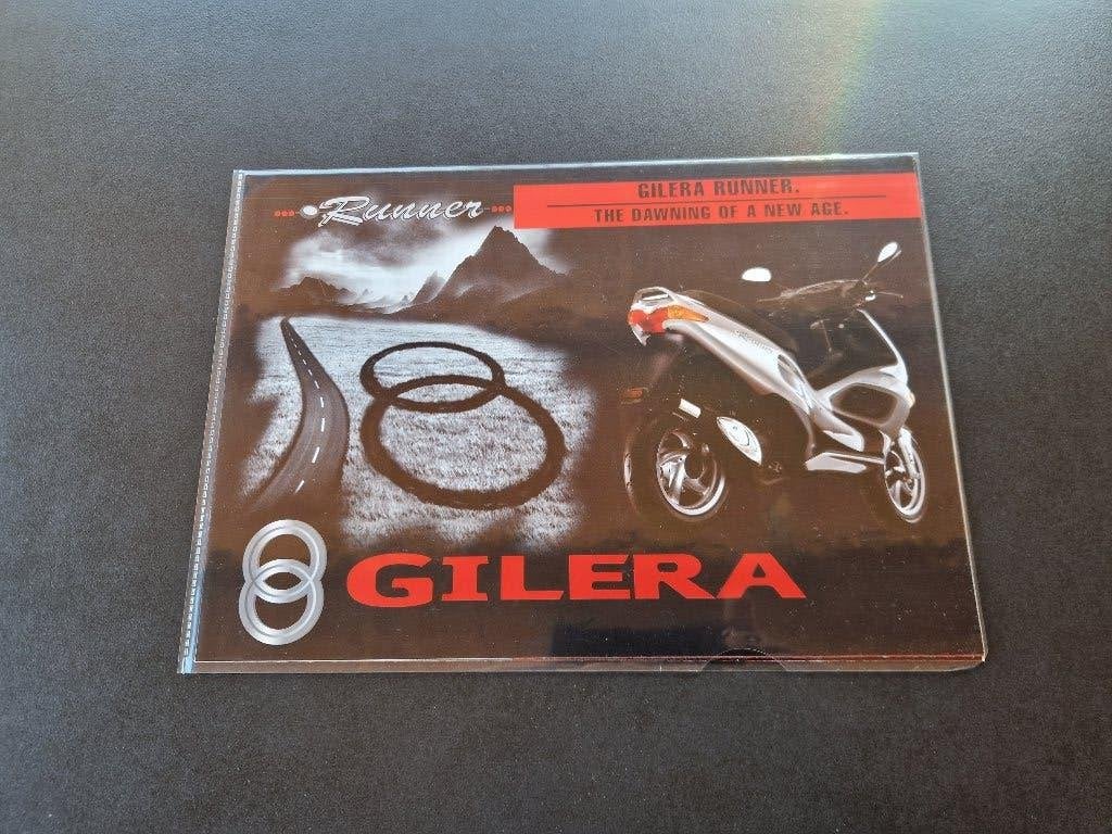 Gilera Runner Darkdream folders, Fietsen en Brommers, Ophalen of Verzenden, Nieuw, Overige typen, Piaggio
