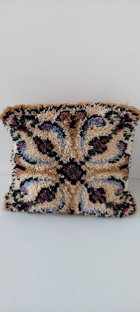 Vintage Smyrna kussen 40x40 Retro Latch Hook kussen Boho, Gebruikt, Vierkant, Ophalen of Verzenden, Sierkussen
