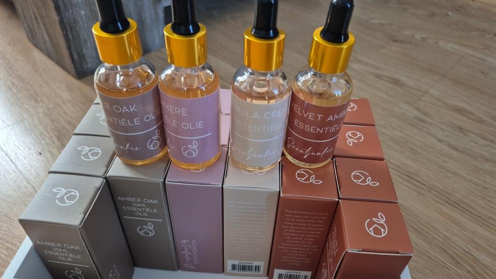 Essential oils amber oak ..amber velvet ..vanille pink cash, Ophalen of Verzenden, Nieuw, Overige typen