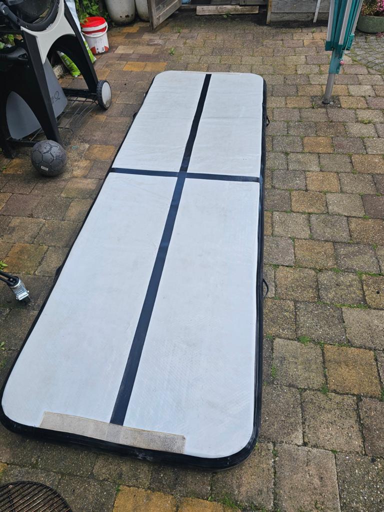Airtrack (turnmat) 3x1 meter 10 cm dik, Sport en Fitness, Turnen, Ophalen of Verzenden, Gebruikt, Materiaal