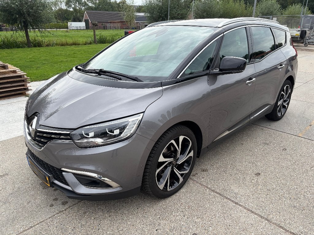 Renault Grand Scenic 1.3 TCe 160pk EDC GPF 7pl. 2022 Grijs, Auto's, Zwart, 4 cilinders, 157 pk, 7 stoelen