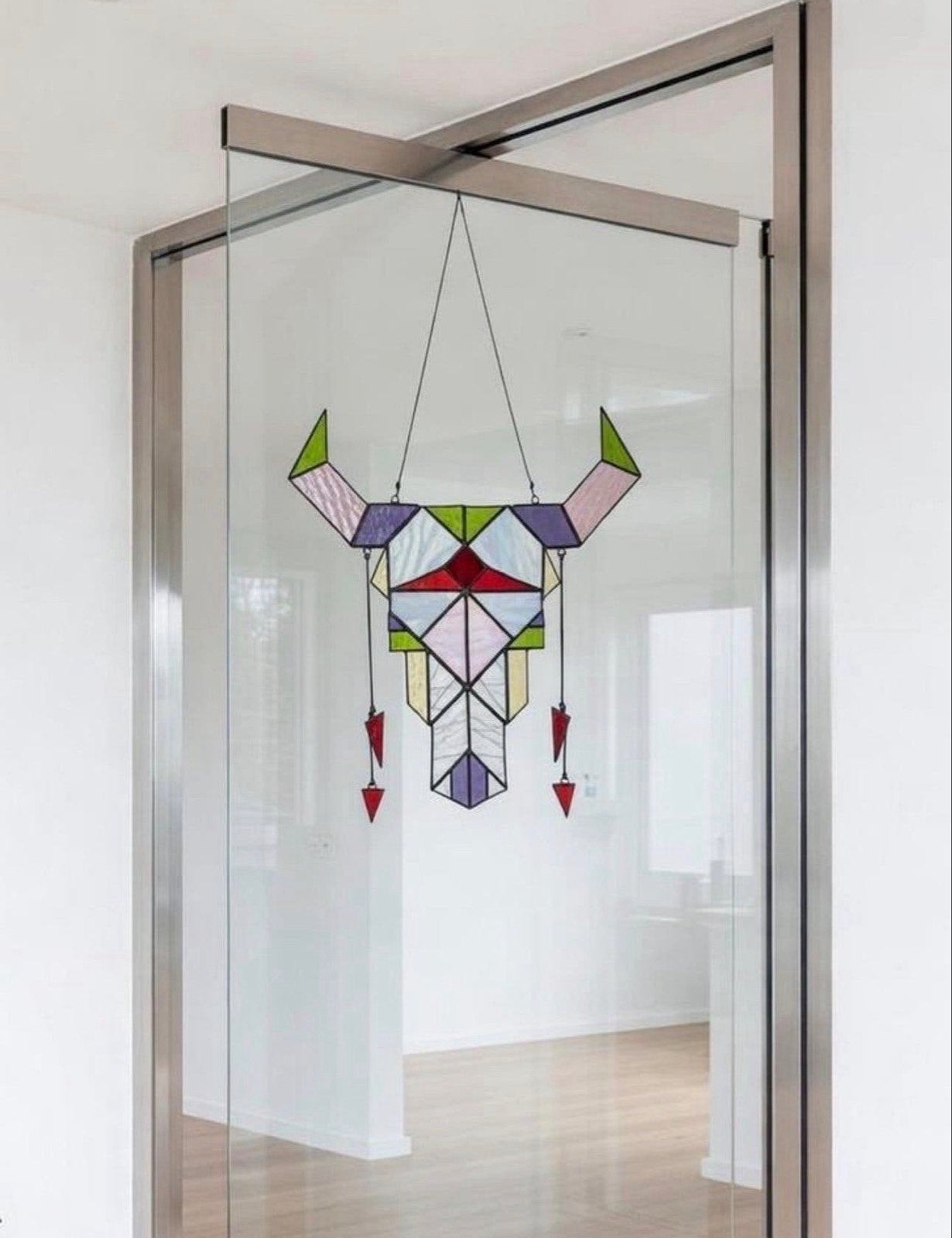 Unieke glas-in-lood stier schedel decoratie, Huis en Inrichting, Meerkleurig, Overige stijlen, Nieuw, Ophalen of Verzenden