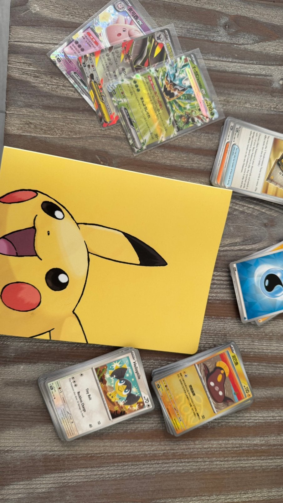 Pokemon set met kaarten, Ophalen of Verzenden, Zo goed als nieuw, Meerdere kaarten