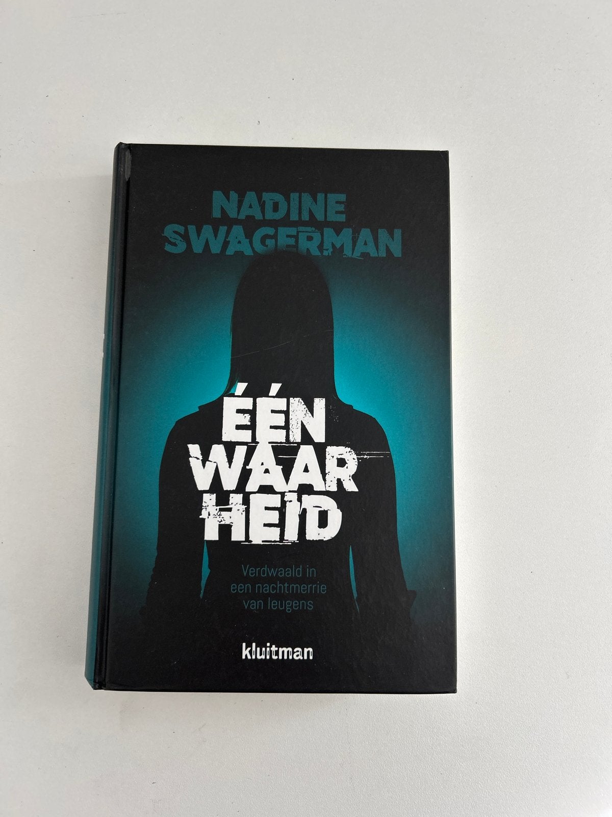 Eén Waarheid - Nadine Swagerman (Kluiman), Boeken, Ophalen of Verzenden, Zo goed als nieuw, Nederland