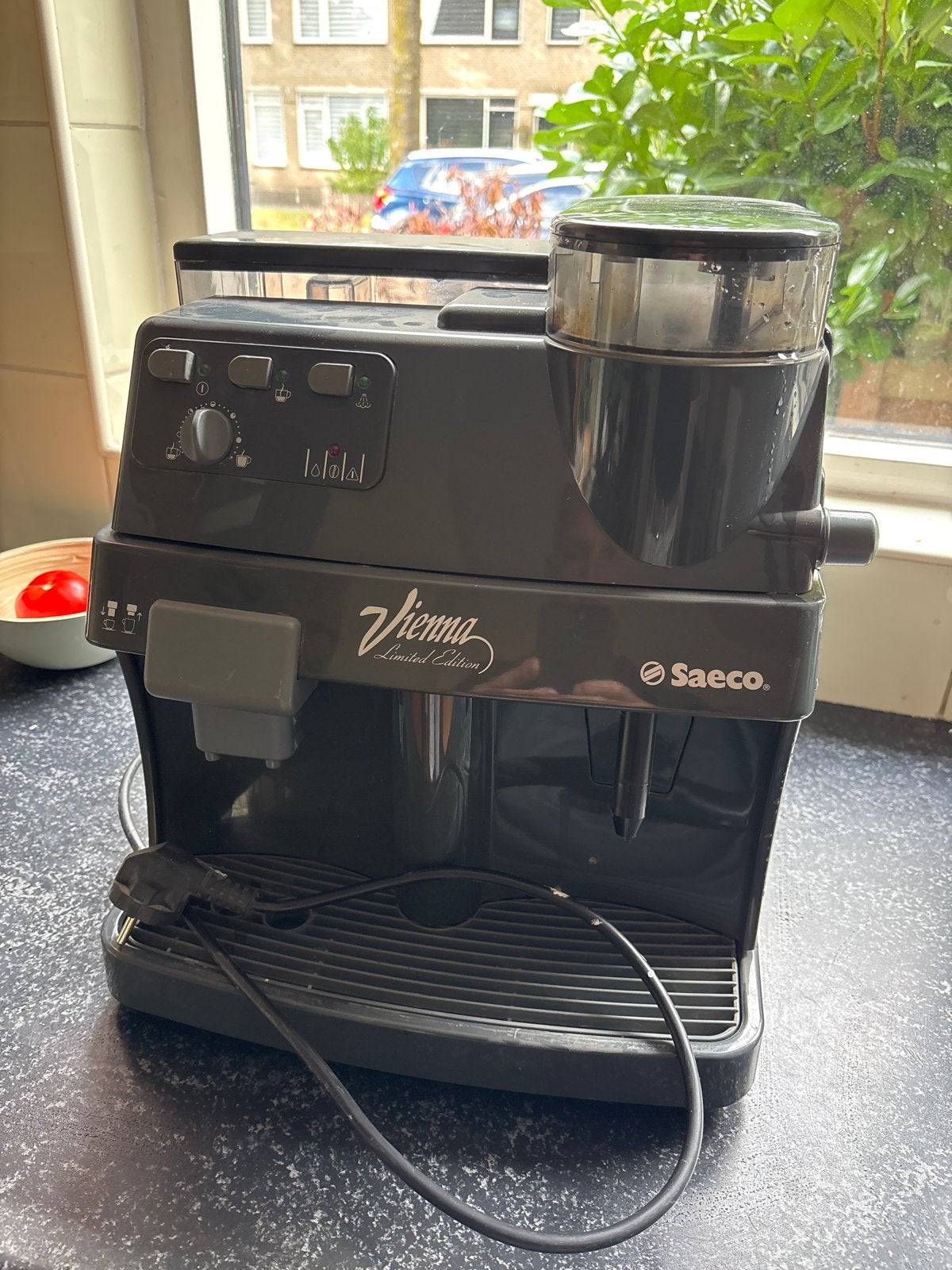 Vintage Saeco Vienna koffiemachine - defect, Witgoed en Apparatuur, Verzenden, Niet werkend, Koffiemachine, Koffiebonen