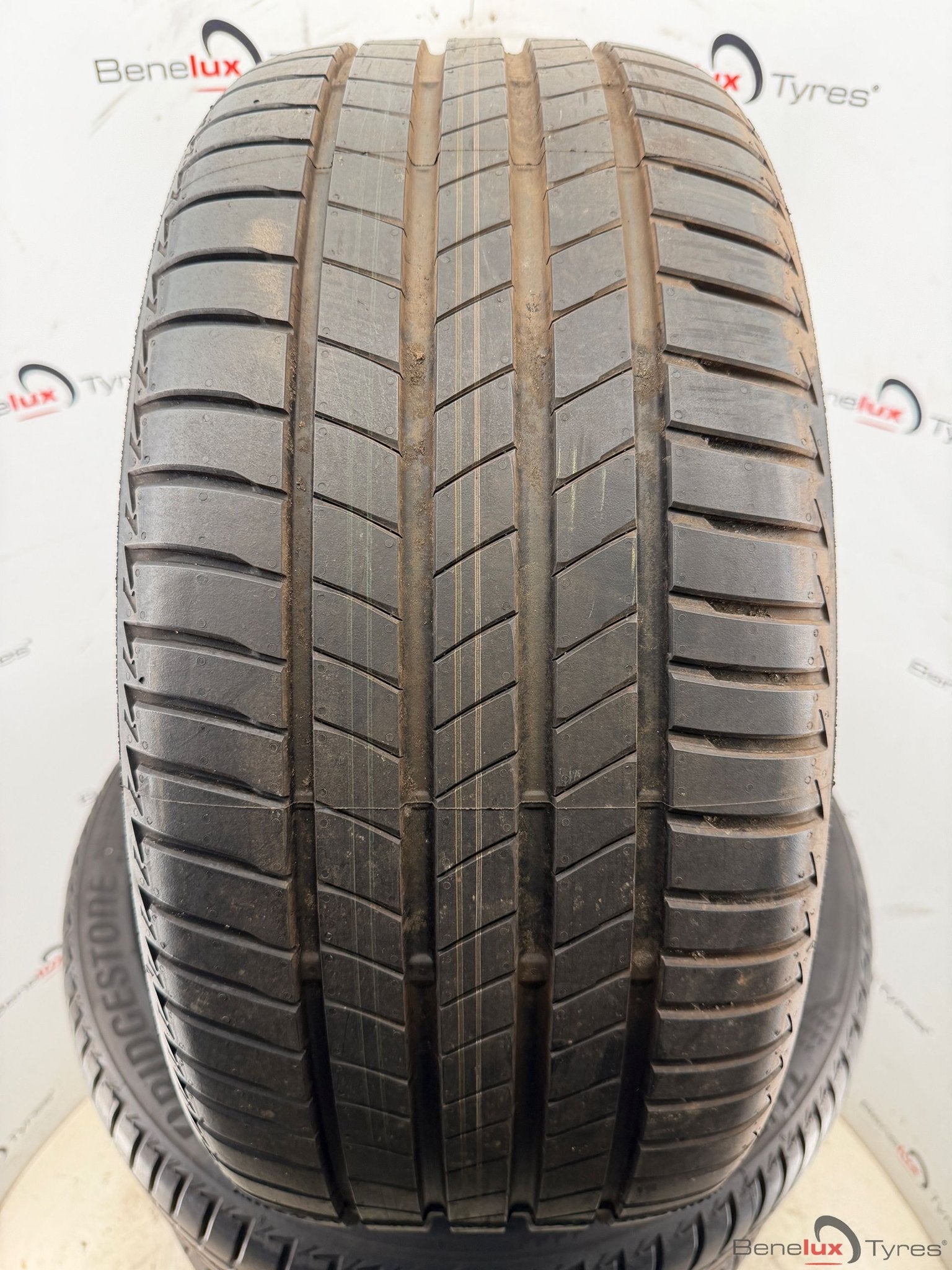 demo 245/40R19 94W Bridgestone 245/40 R19 245/40/19 2454019, -, -, Band(en), Zomerbanden
