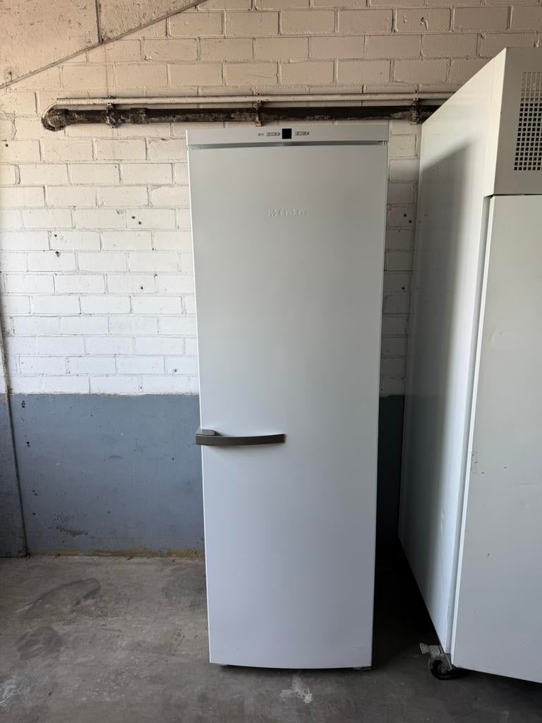 Miele FN 28062 ws NoFrost Diepvrieskast – 257L – 8 Lades, Witgoed en Apparatuur, Vriezers en Diepvrieskisten, ., Minder dan 60 cm