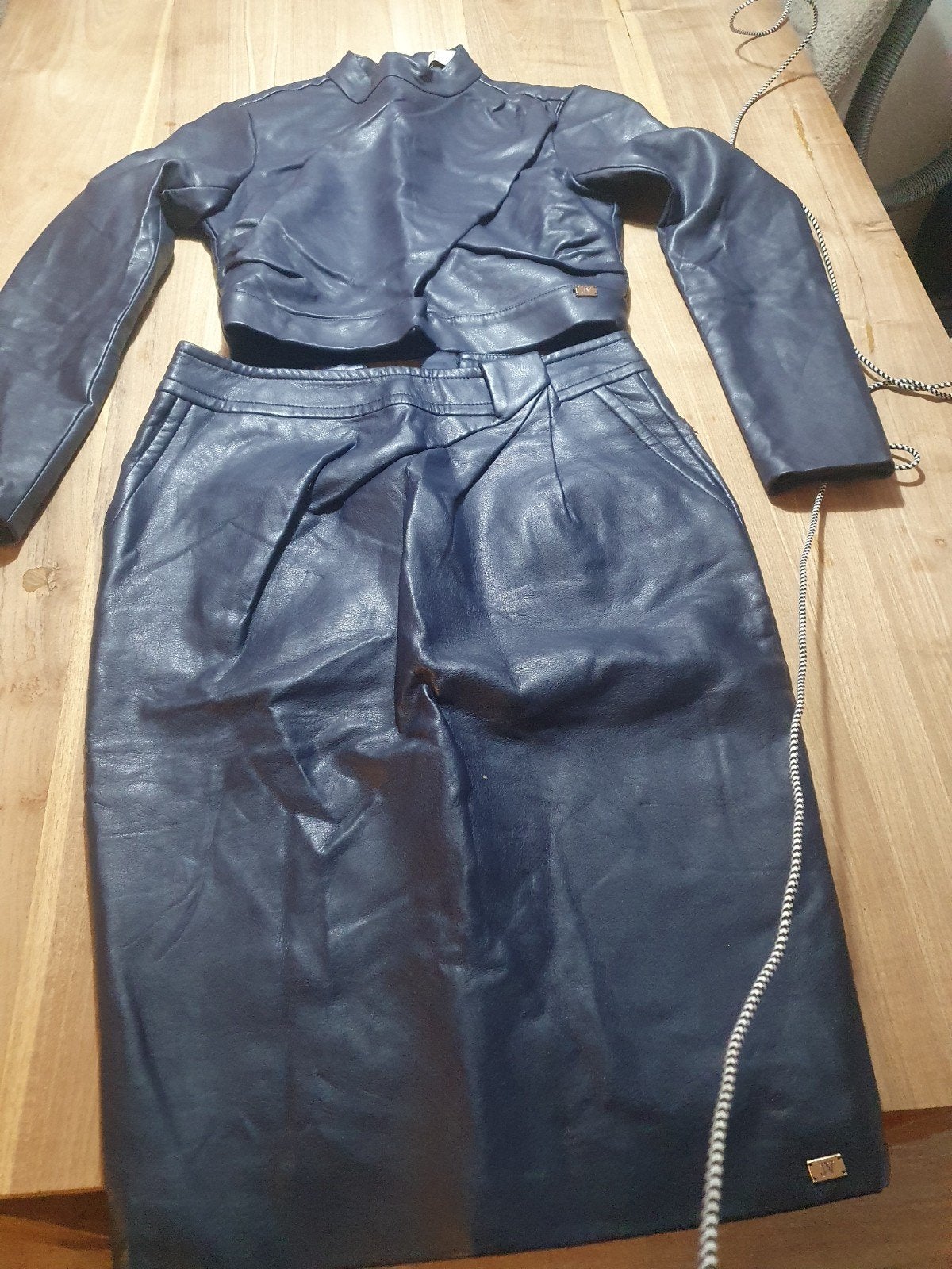 Donkerblauw leren rokje met bijpassend jasje JOSH V.maat m, Ophalen of Verzenden, Zo goed als nieuw, Blauw, Boven de knie