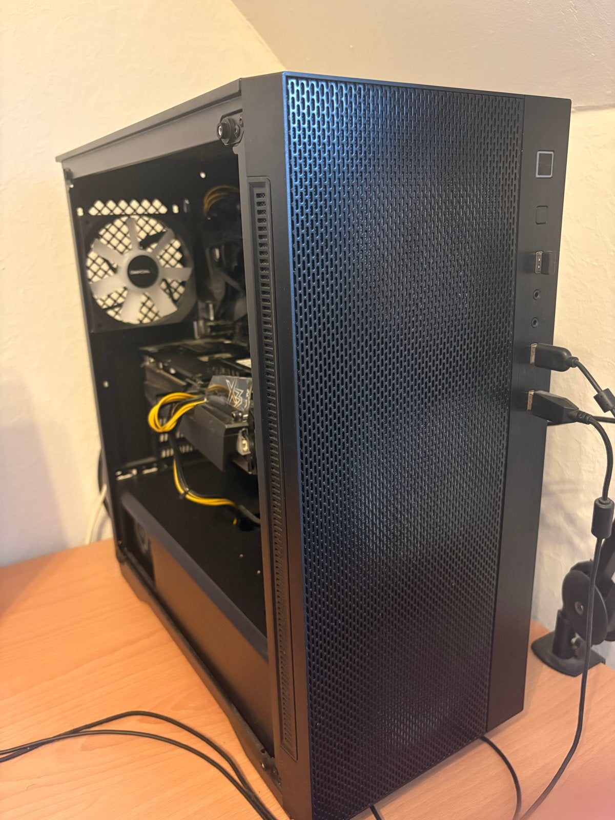 Foto 7 van Gaming PC RTX 3070 | i7-10700F | 32GB RAM | 1TB SSD