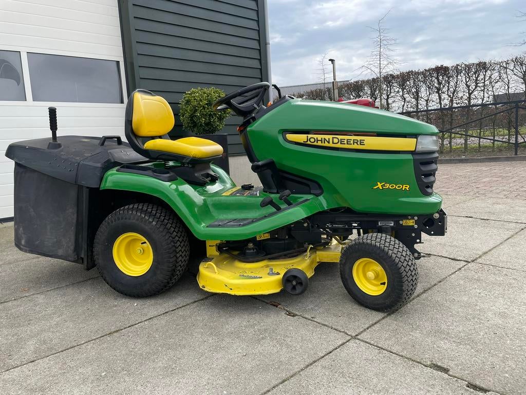 Zeer nette Johndeere X300R met mulch maaidek en achtervanger, Ophalen, Gebruikt, Opvangbak, 90 tot 120 cm