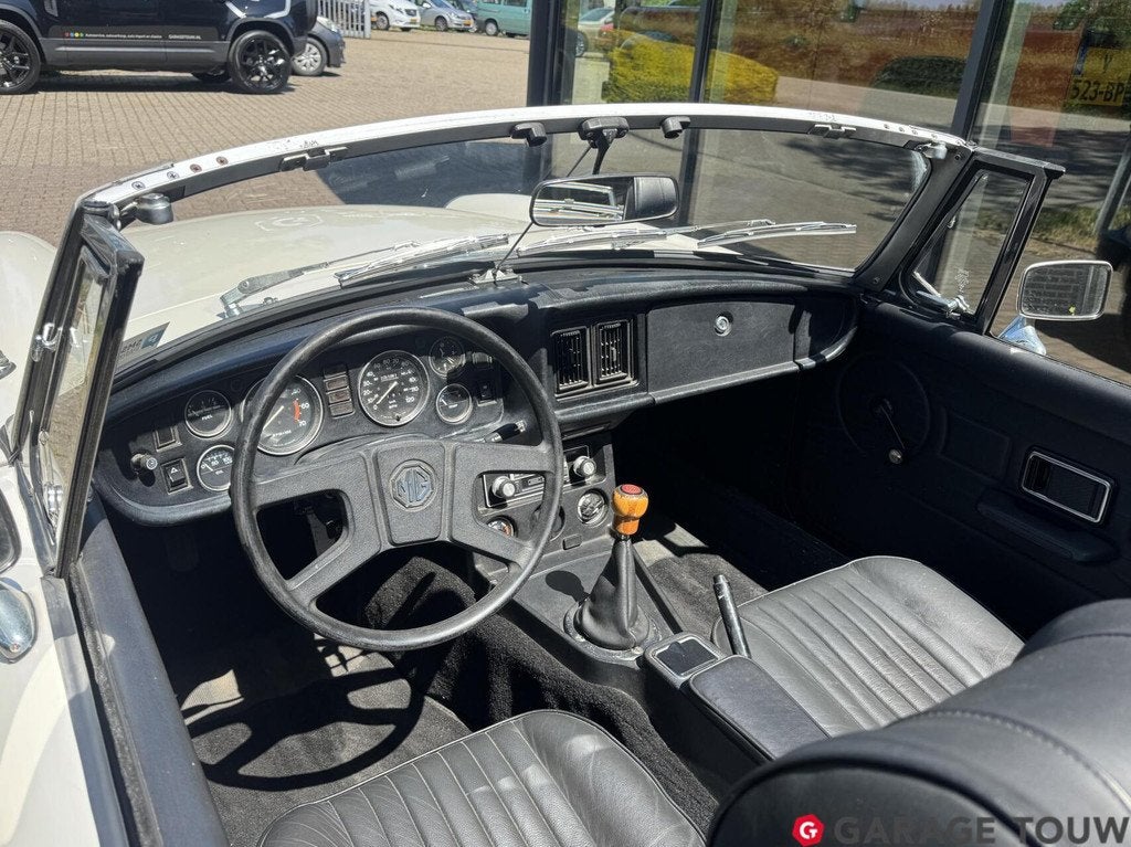 MG B 1.8 Roadster, Auto's, Oldtimers, 12 maanden, Achterwielaandrijving, 95 pk, Wit