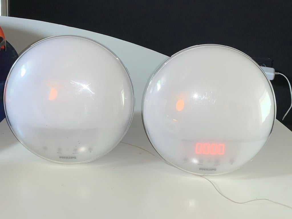 Philips Wake-up Light HF3520 - Wekker met licht 2 stuks, Witgoed en Apparatuur, Wekkers, Ophalen of Verzenden, Zo goed als nieuw
