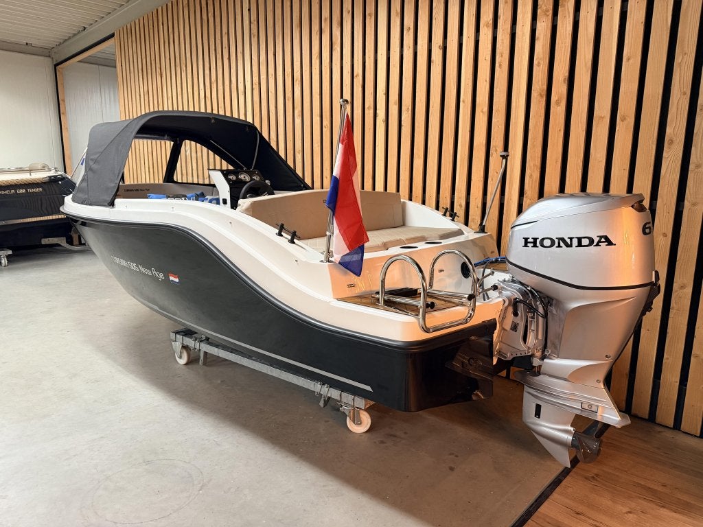 NwStaat! CORSIVA 505 New Age '60PK HONDA' LED! OPTIES! 2026!, Tender, Zo goed als nieuw, 2 m, Rondzit