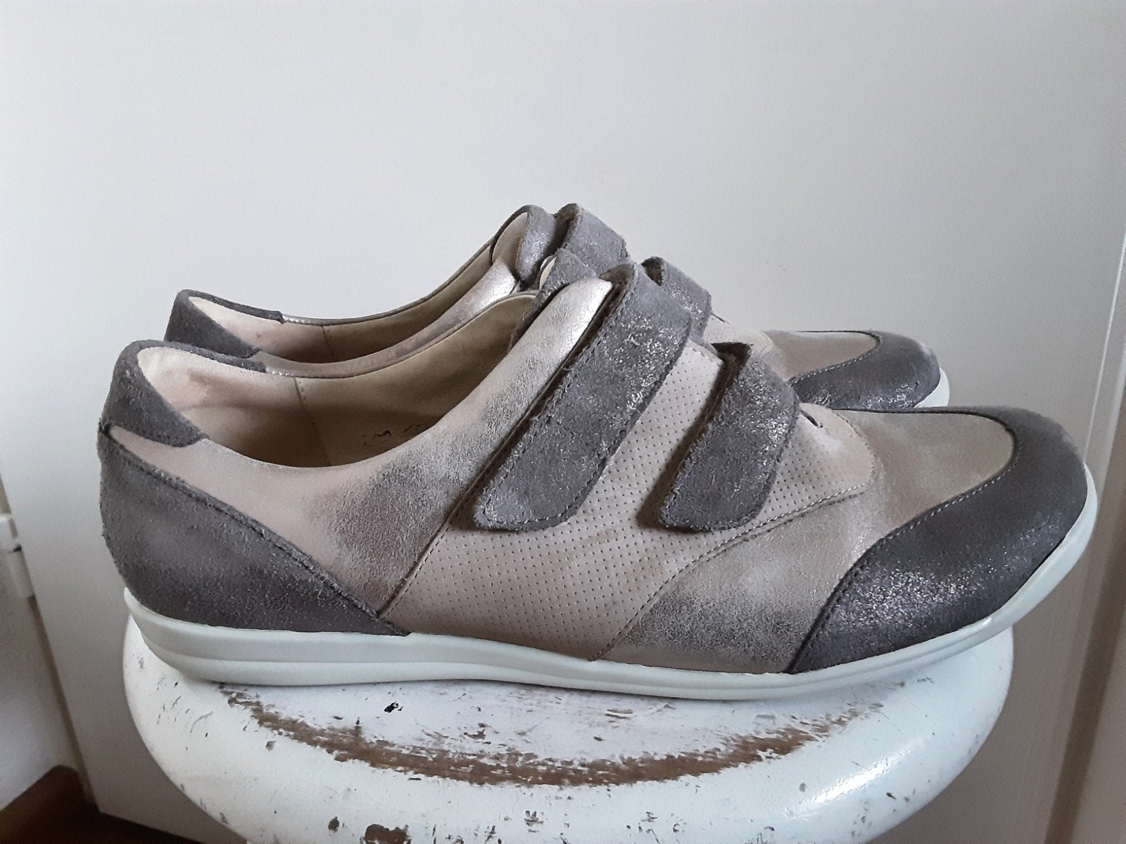 WALDLÄUFER schoenen maat 9 (43) H taupe, Waldlaufer, Ophalen of Verzenden, Sneakers of Gympen, Zo goed als nieuw