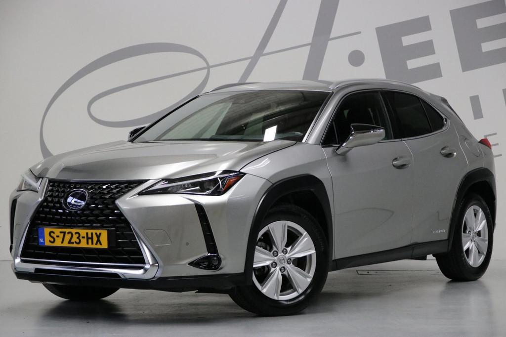 Lexus UX 250h Cruise Control/ Camera/ Navigatie/ DAB, Gebruikt, 4 cilinders, Bedrijf, Hybride Elektrisch/Benzine
