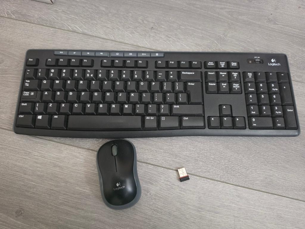Logitech draadloze toetsenbord en muis set, Toetsenbord en muis-set, Logitech, Ophalen of Verzenden, Zo goed als nieuw
