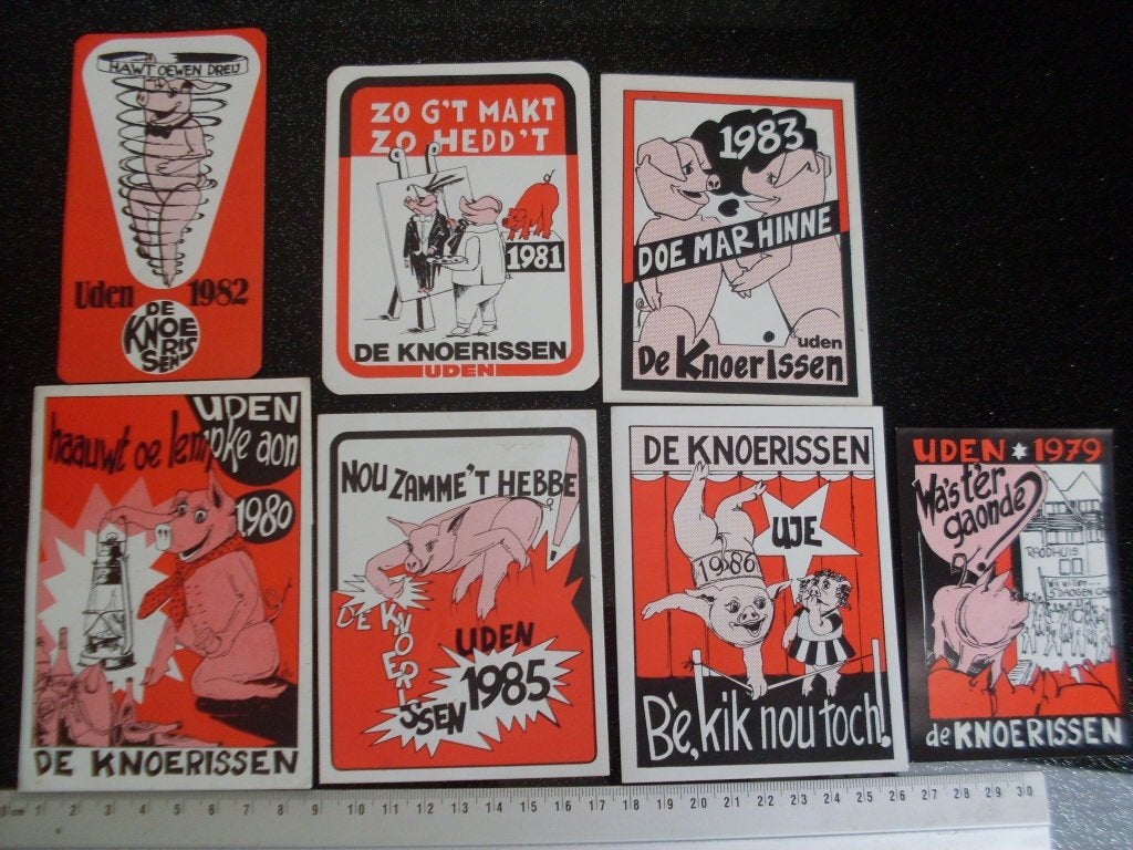 7x sticker carnaval de knoerissen uden jaren 80 varken uje, Verzenden, Zo goed als nieuw, Bedrijf of Vereniging