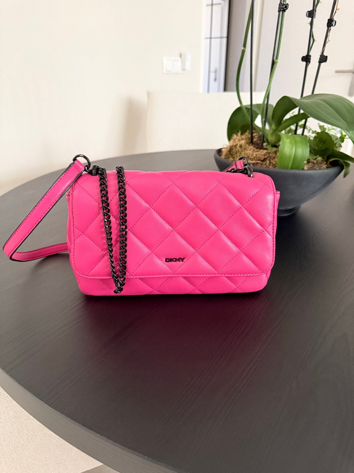 DKNY Roze Schoudertas met Ketting, Ophalen, Zo goed als nieuw, Roze, Schoudertasje