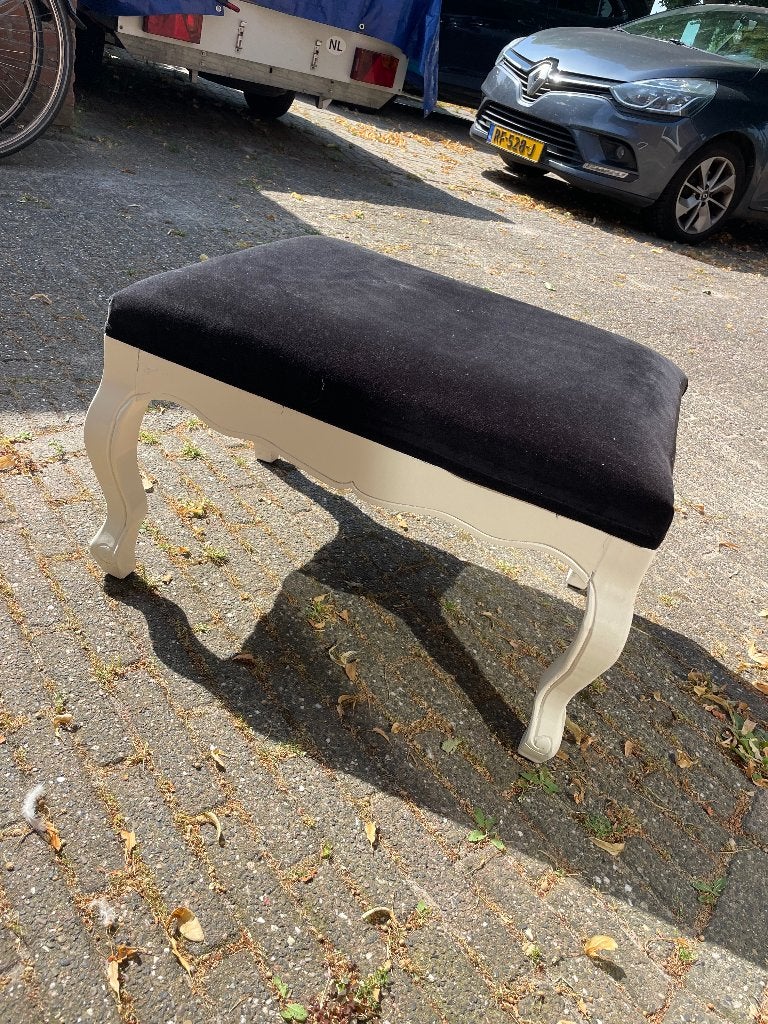 Poef klassiek zwart/wit, Ophalen, Minder dan 50 cm, Gebruikt, Klassiek