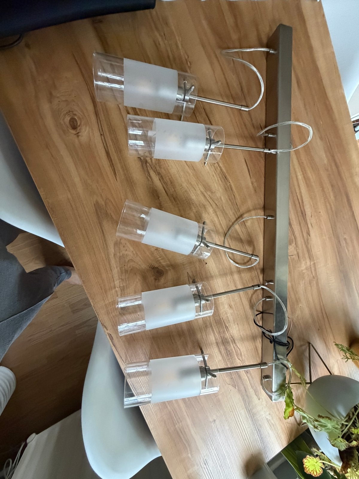 Gratis: Moderne hanglamp met 5 glazen kappen, Huis en Inrichting, Ophalen, Gebruikt, Glas