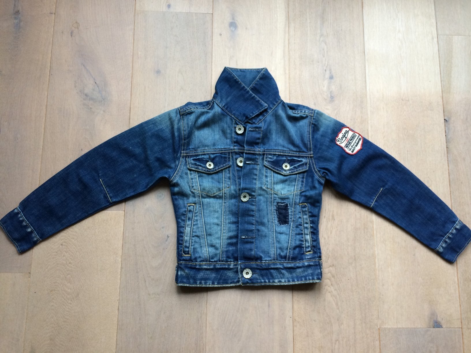 Nieuw: spijkerjack van Vingino maat 8 jaar / 128, Ophalen of Verzenden, Nieuw, Jongen, Jas