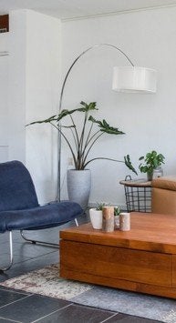 Booglamp met witte kap en marmeren voet, Huis en Inrichting, Lampen | Vloerlampen, Gebruikt, 150 tot 200 cm, Metaal, Textiel, E27 (groot)