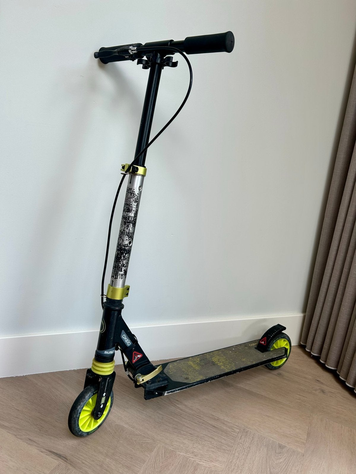 Oxelo step inklapbaar, decathlon, zwart/groen., Ophalen, Gebruikt, Gewone step