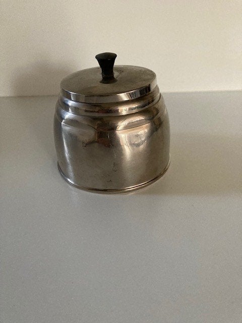 antieke metalen tabakspot bakeliet knop op deksel, Ophalen of Verzenden, Gebruikt, Tabaksdoos of Verpakking