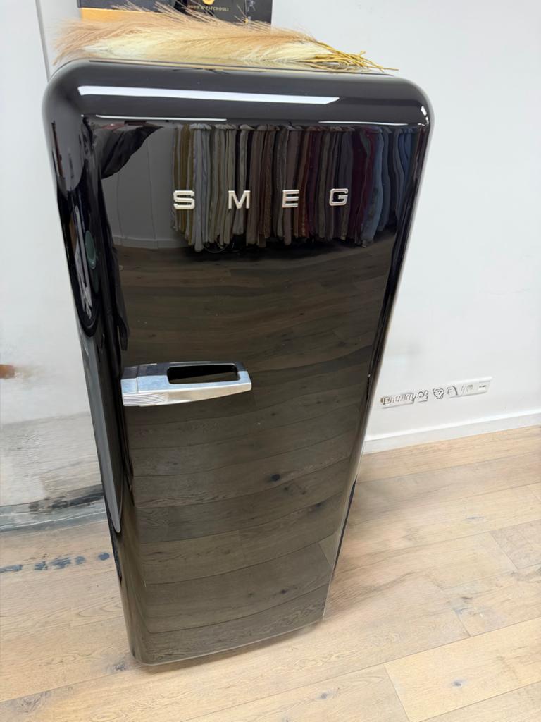 SMEG koelkast zo goed als nieuw, Witgoed en Apparatuur, Koelkasten en IJskasten, 200 liter of meer, Zo goed als nieuw, Met vriesvak