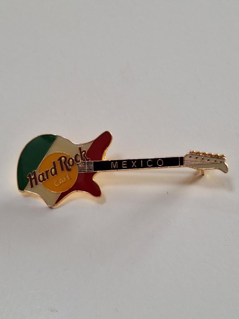 Hard Rock Cafe : MEXICO , Emaille Gitaar Speld, Verzamelen, Speldjes, Pins en Buttons, Verzenden, Zo goed als nieuw, Merk, Speldje of Pin