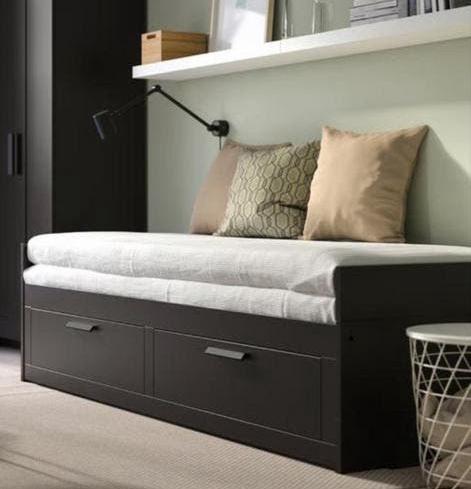 IKEA slaapbank met lades, Huis en Inrichting, Slaapkamer | Slaapbanken, Eenpersoons, Zwart, Ophalen of Verzenden, Zo goed als nieuw