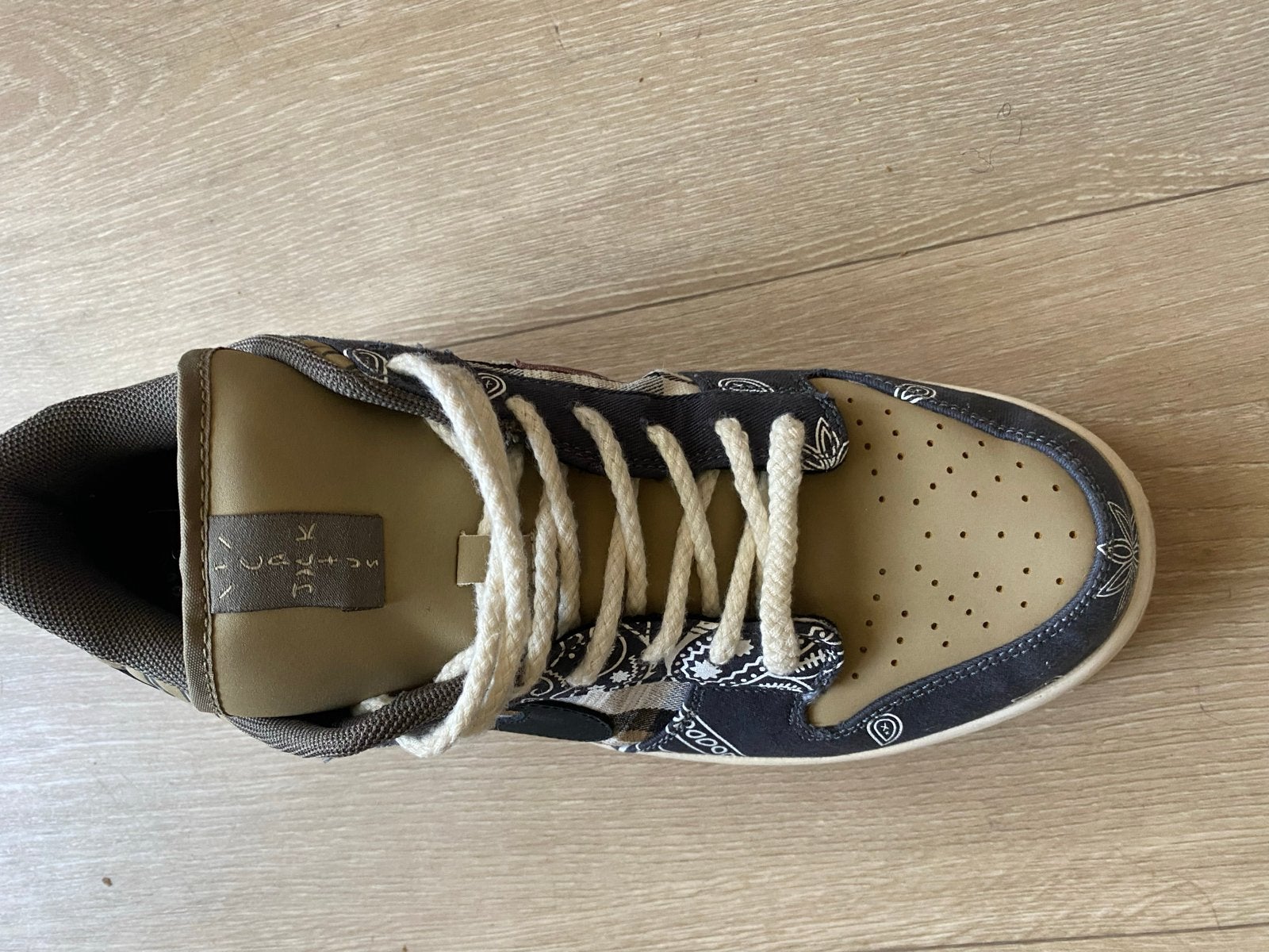 Nike SB Dunk Low Travis Scott Cactus Jack, Kleding | Heren, Schoenen, Ophalen of Verzenden, Gedragen, Overige kleuren, Sneakers of Gympen