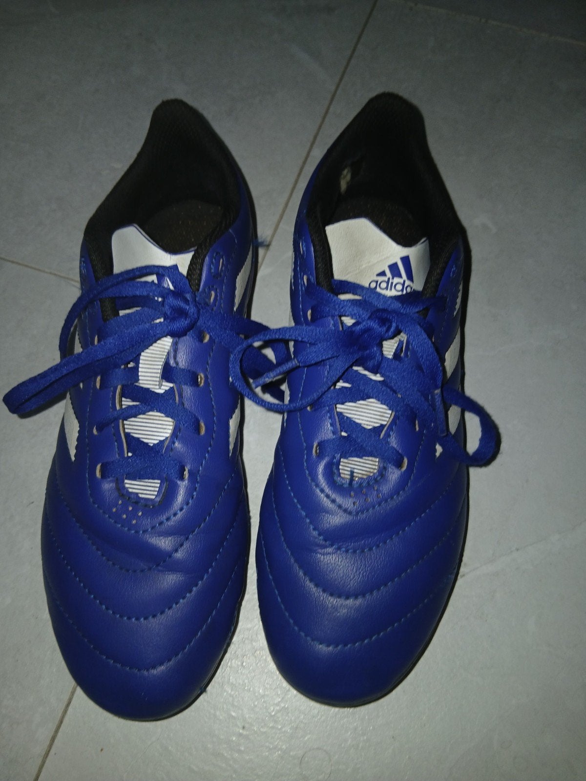 Adidas blauw wit zo goed als nieuw maat 37, Maat XS of kleiner, Schoenen, Ophalen of Verzenden, Zo goed als nieuw