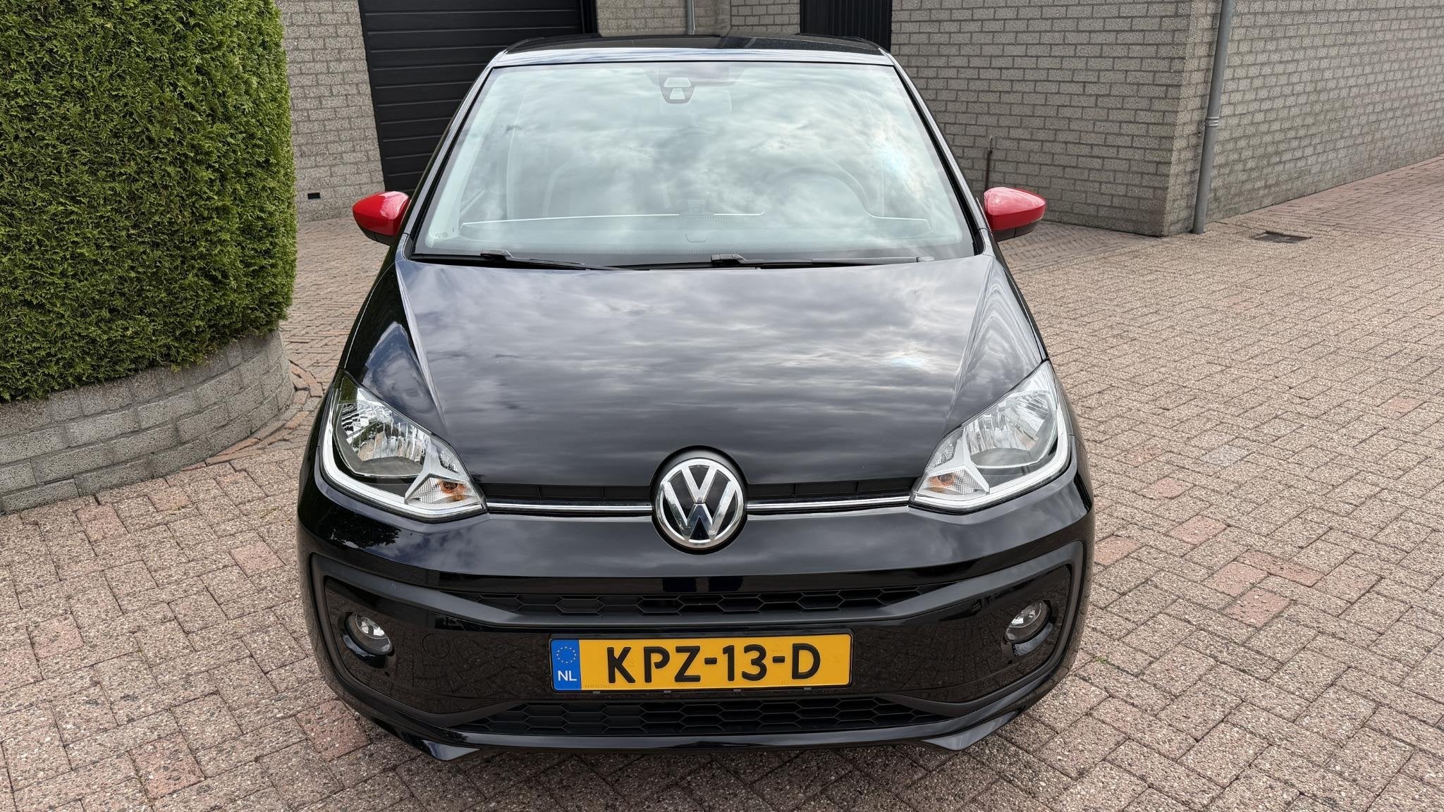 Volkswagen Up! 1.0 BMT Up! Beats 75pk, Auto's, Voorwielaandrijving, 12 maanden, Stof, 4 stoelen