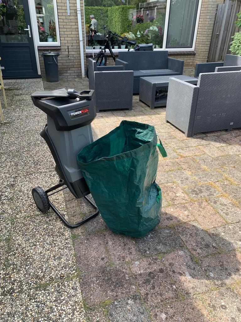 Elektrisch hakselaar, Ophalen of Verzenden, Zo goed als nieuw, Met opvangbak