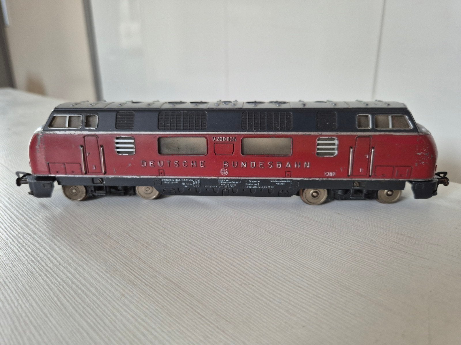 Fleischmann H0 V200 dieselloc 1381, Hobby en Vrije tijd, Modeltreinen | H0, Gebruikt, Fleischmann, Ophalen of Verzenden, Gelijkstroom