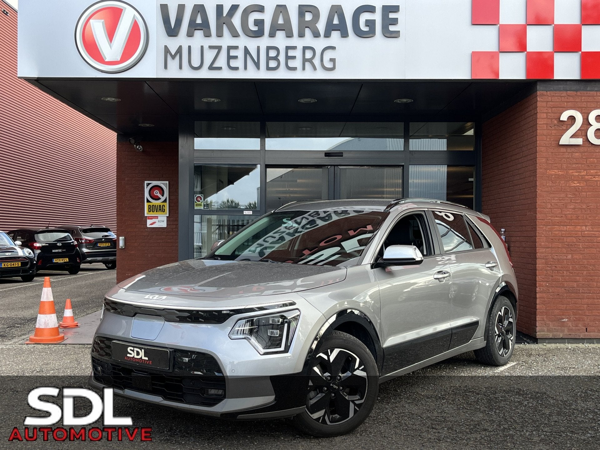 Kia e-Niro DynamicPlusLine 64 kWh // NAVI // CAMERA // ELEK., Auto's, Dealer onderhouden, Gebruikt, Zwart, 1712 kg