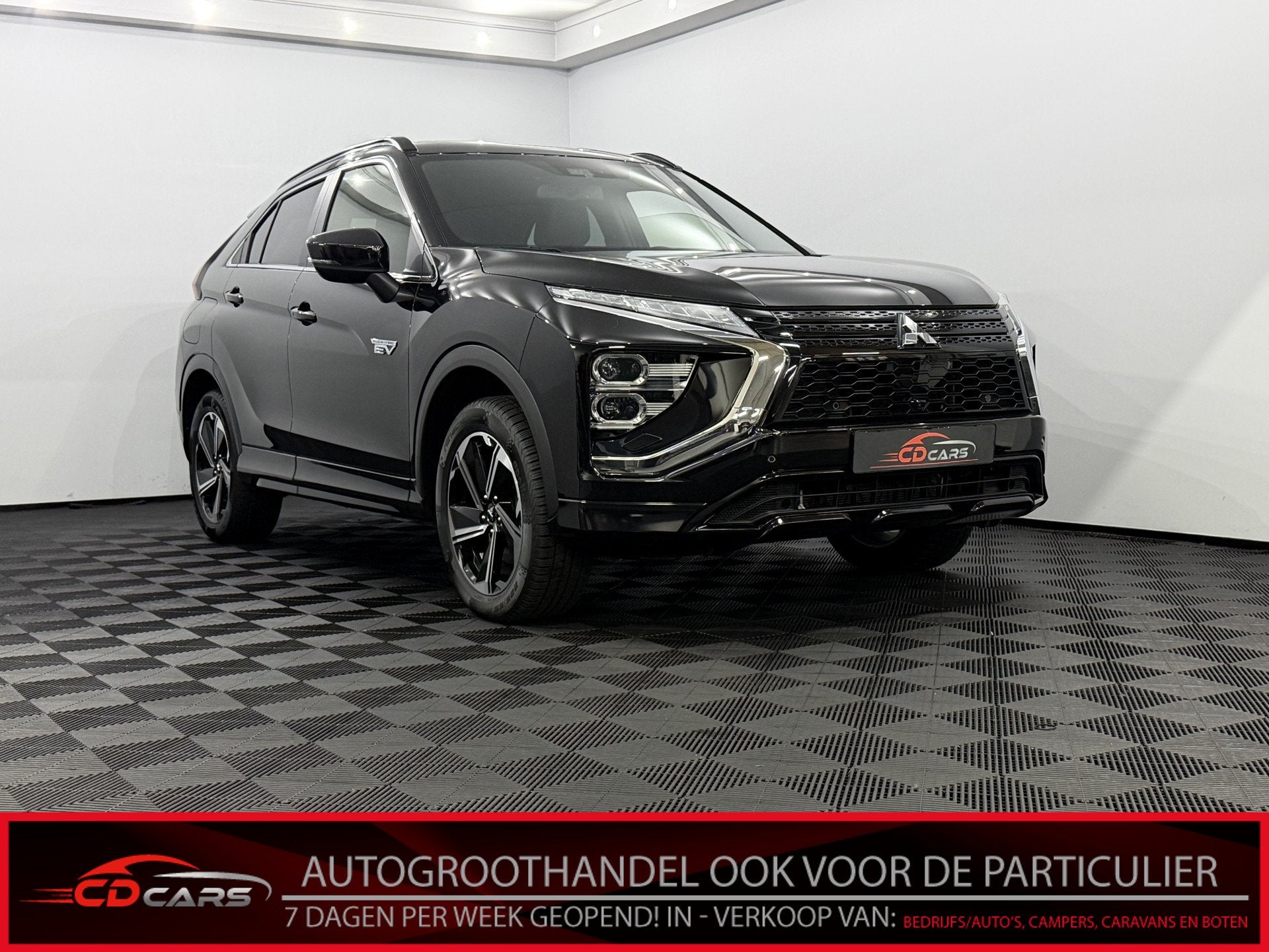 Mitsubishi Eclipse Cross 2.4 PHEV Executive 360 Camera, 177, Automaat, 4 cilinders, Leder en Stof, Zwart