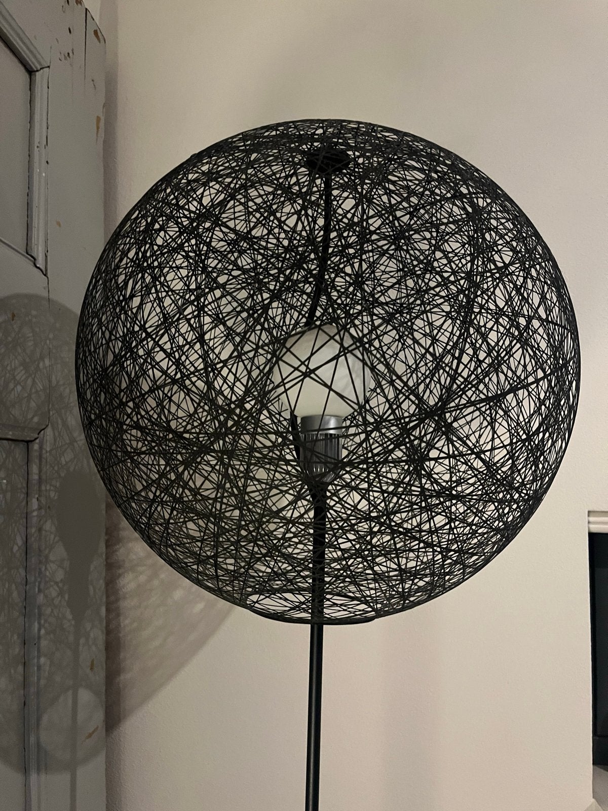 moooi random light s floor lamp zwart, Ophalen, Overige materialen, E27 (groot), Zo goed als nieuw