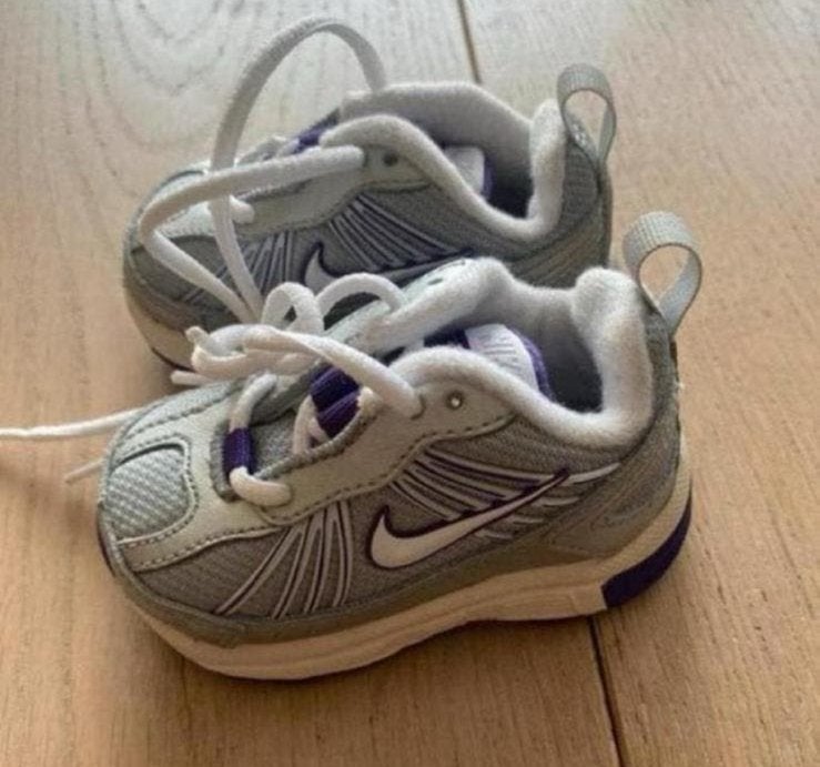 Nike t run maat 17 nieuw, Nieuw, Ophalen of Verzenden, Jongen of Meisje, Sportschoenen