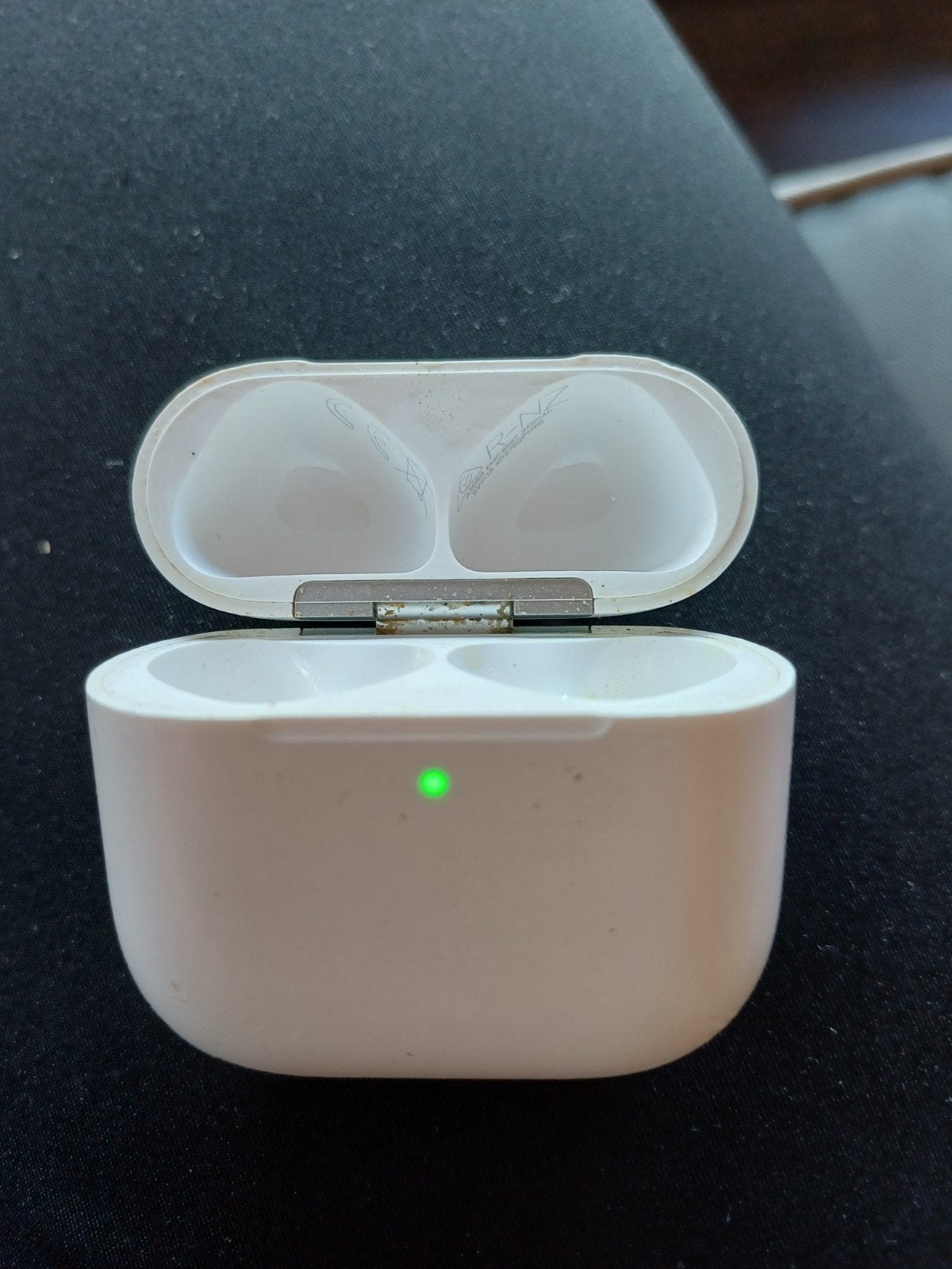 AirPods Pro 4 Oplaadcase (alleen case), Audio, Tv en Foto, Koptelefoons, In-ear, Gebruikt, Draadloos opladen, Ophalen of Verzenden