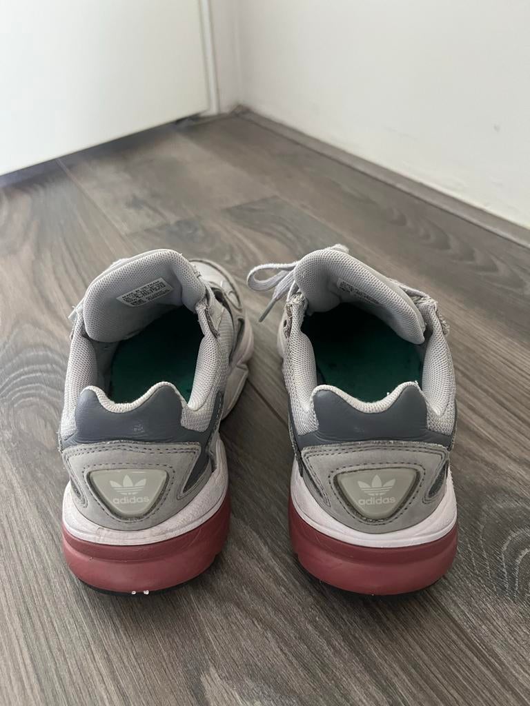 Adidas Falcon sneakers - Maat 36.5, Ophalen, Gedragen, Grijs, Sneakers of Gympen