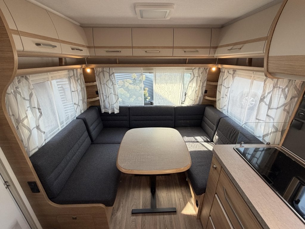 Fendt BIANCO SEL. 515 SG- 07-2025- VOORTENT- NIEUWSTAAT, Caravans en Kamperen, Caravans, Bedrijf, Fendt
