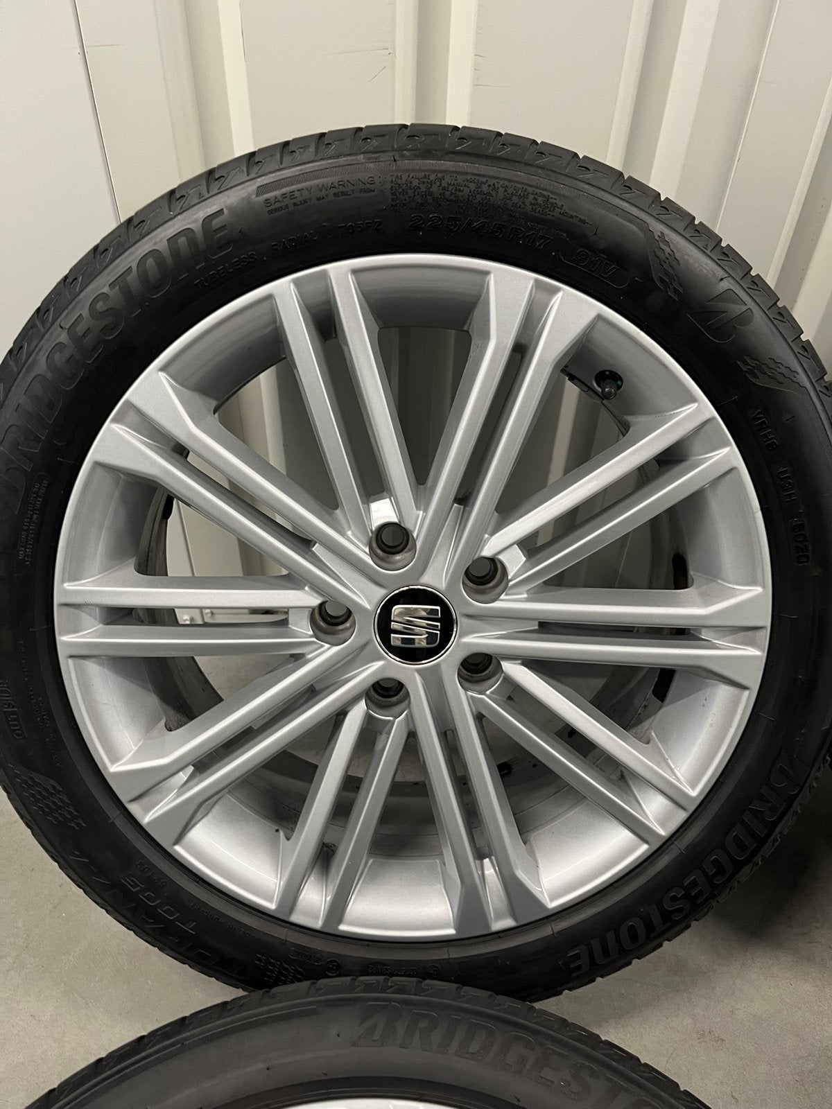 Seat Leon Fr Orgineel 17 inch 5x112, Auto-onderdelen, Ophalen, Banden en Velgen, Nieuw, 17 inch