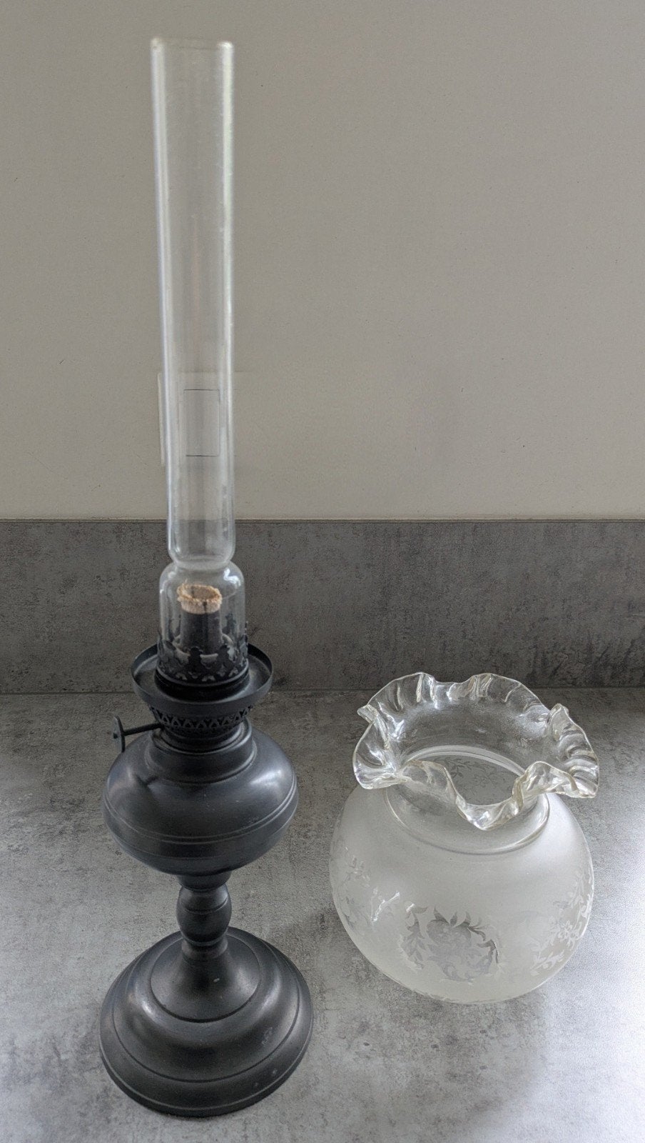 Olielamp met glazen kap, Ophalen of Verzenden