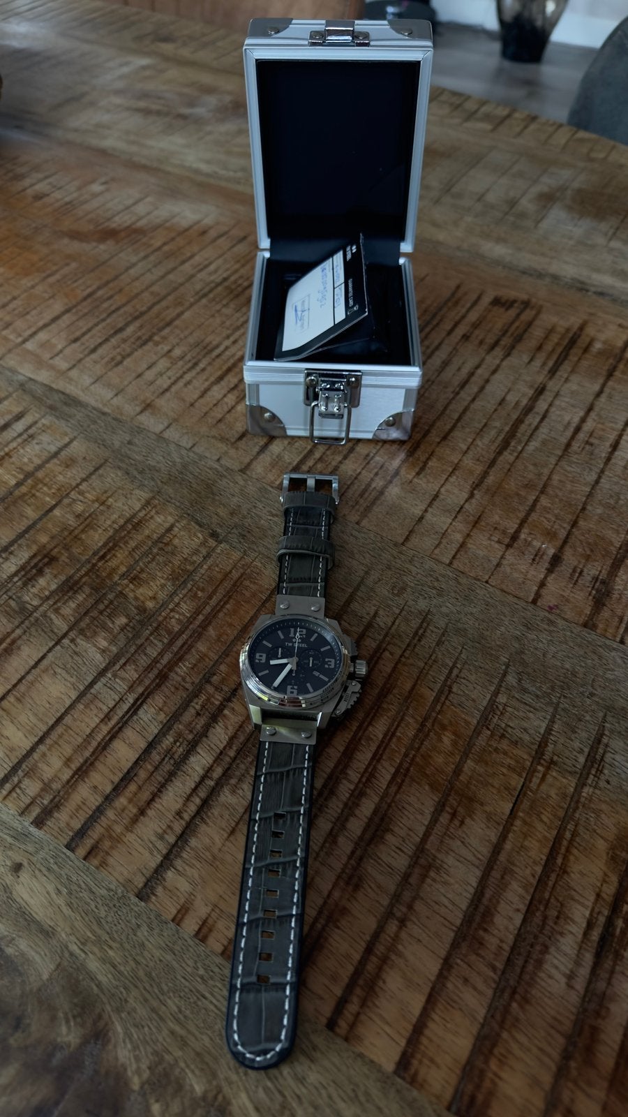 TW steel 1013, Ophalen of Verzenden, Zo goed als nieuw, Leer, Overige merken
