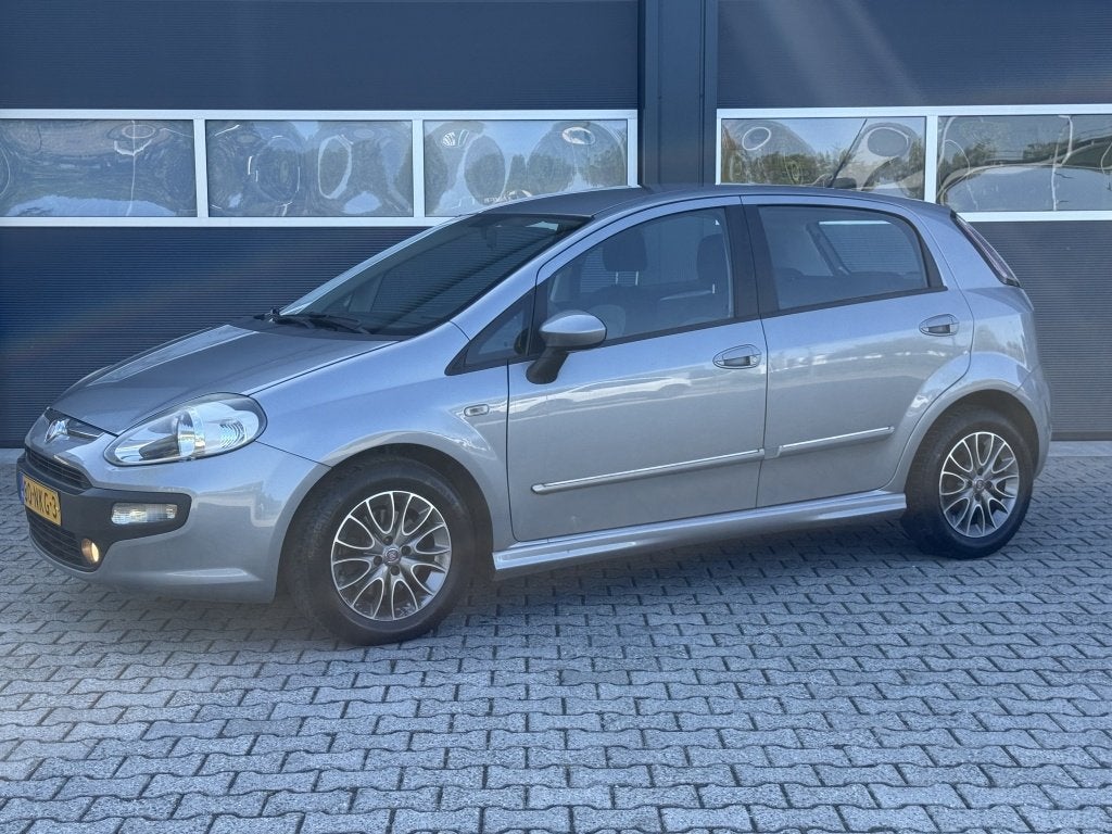 Fiat Punto Evo 1.3 M-Jet Dynamic ketting nieuw! (bj 2010), Voorwielaandrijving, Euro 5, 28 km/l, Gebruikt