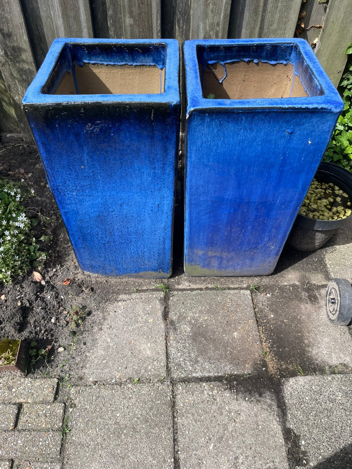 2 stenen bloempotten, Ophalen, Steen, Gebruikt, Minder dan 60 cm